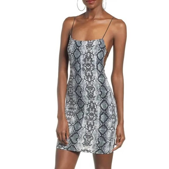 Tiger Mist Dresses & Skirts - Tiger Mist Cobra Dress Snake Print Bodycon Strappy Gray Women's Medium